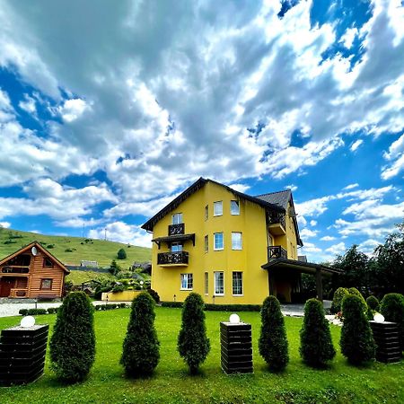 Hotel Arnica Yasinia Esterno foto