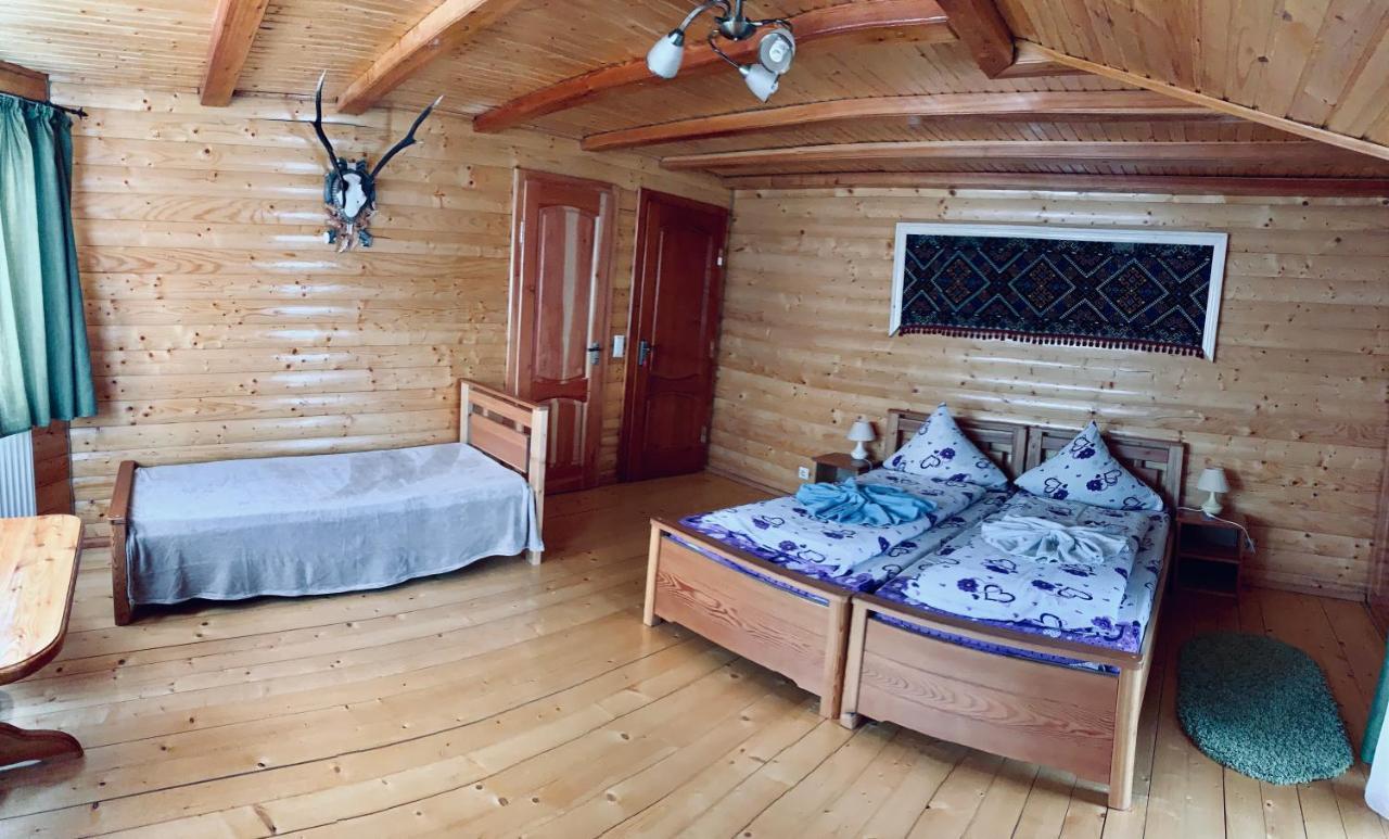 Hotel Arnica Yasinia Esterno foto