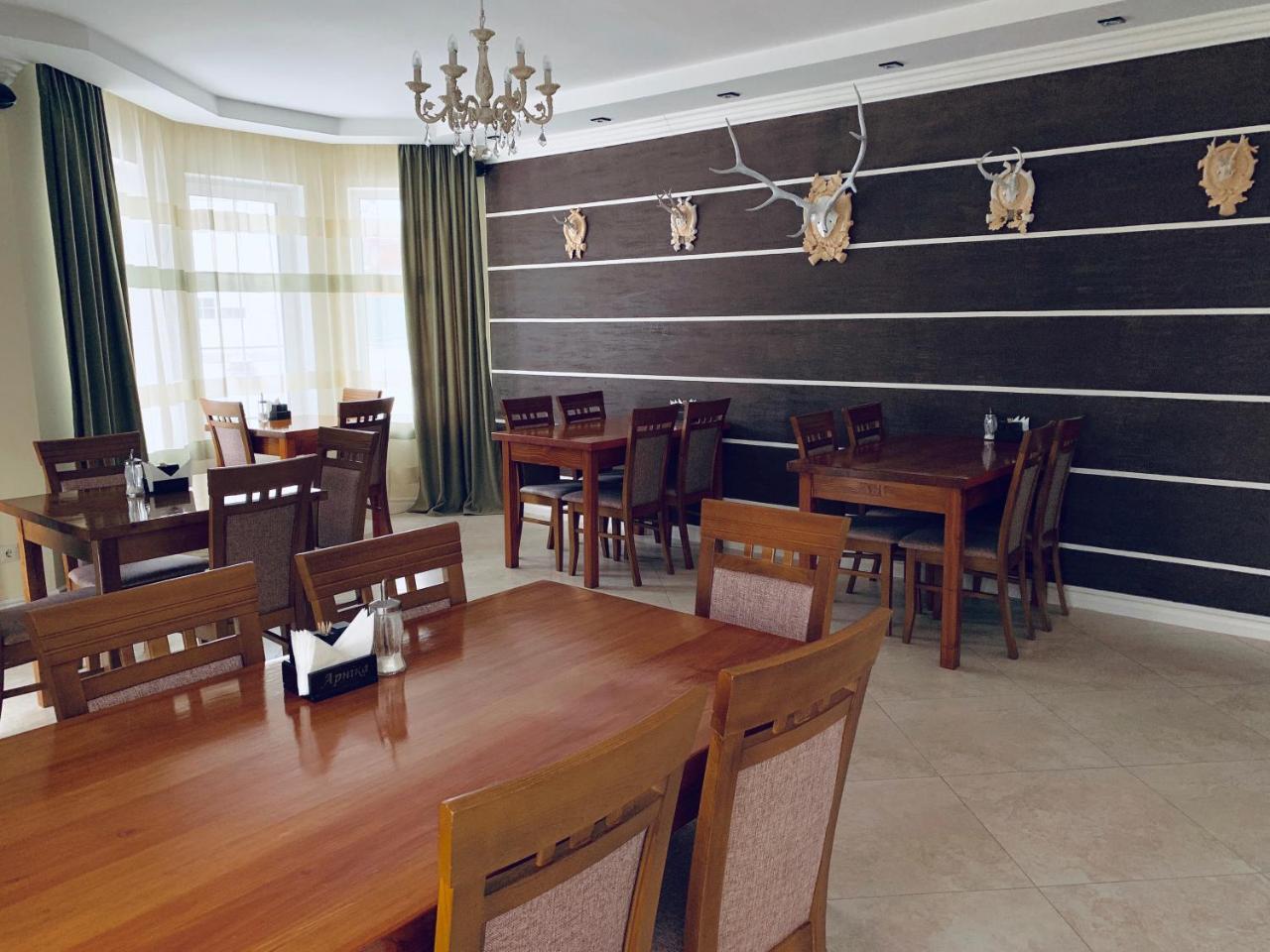 Hotel Arnica Yasinia Esterno foto